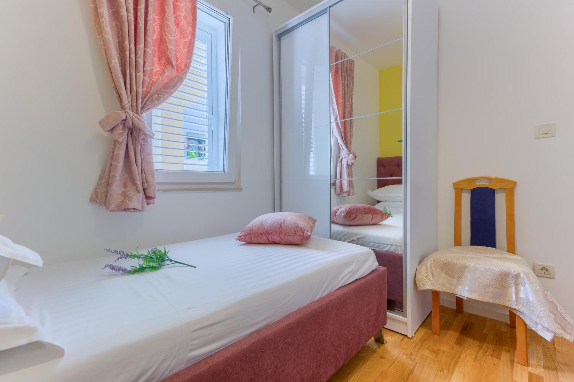 Villa Arijana -More สลาทิเน ภายนอก รูปภาพ