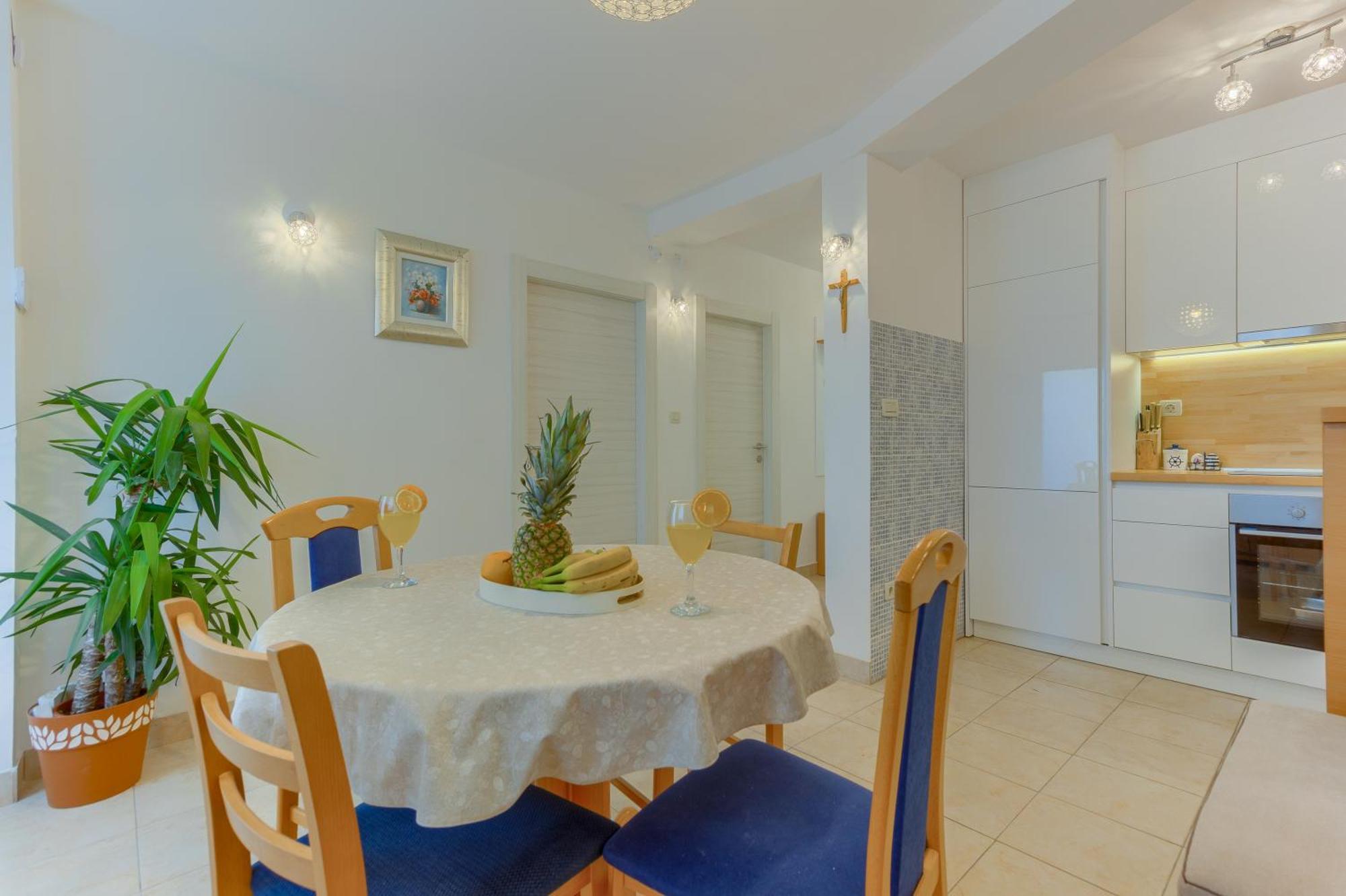 Villa Arijana -More สลาทิเน ภายนอก รูปภาพ