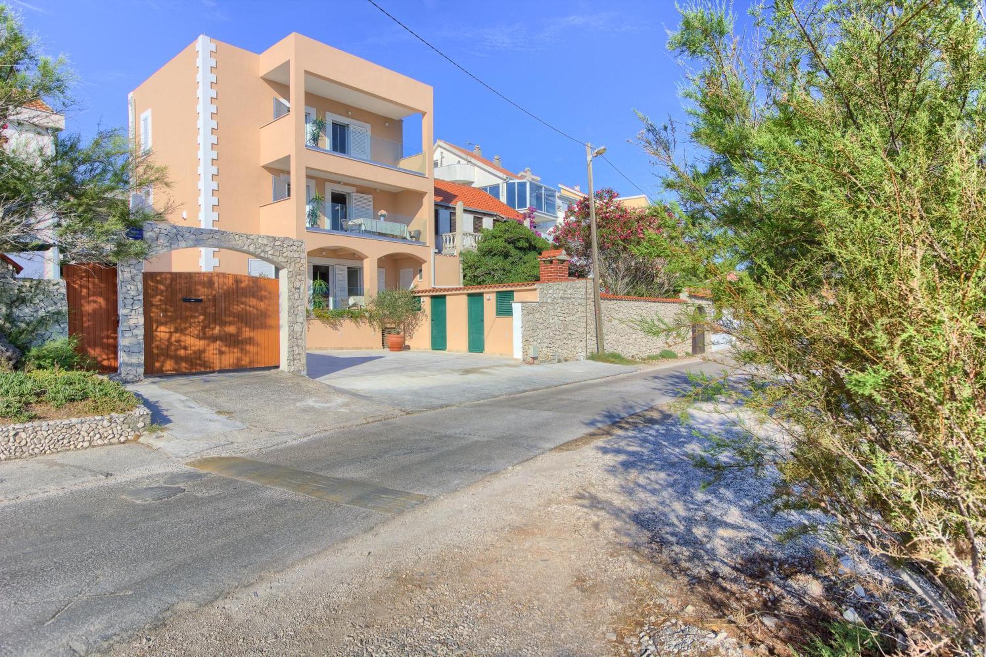 Villa Arijana -More สลาทิเน ภายนอก รูปภาพ