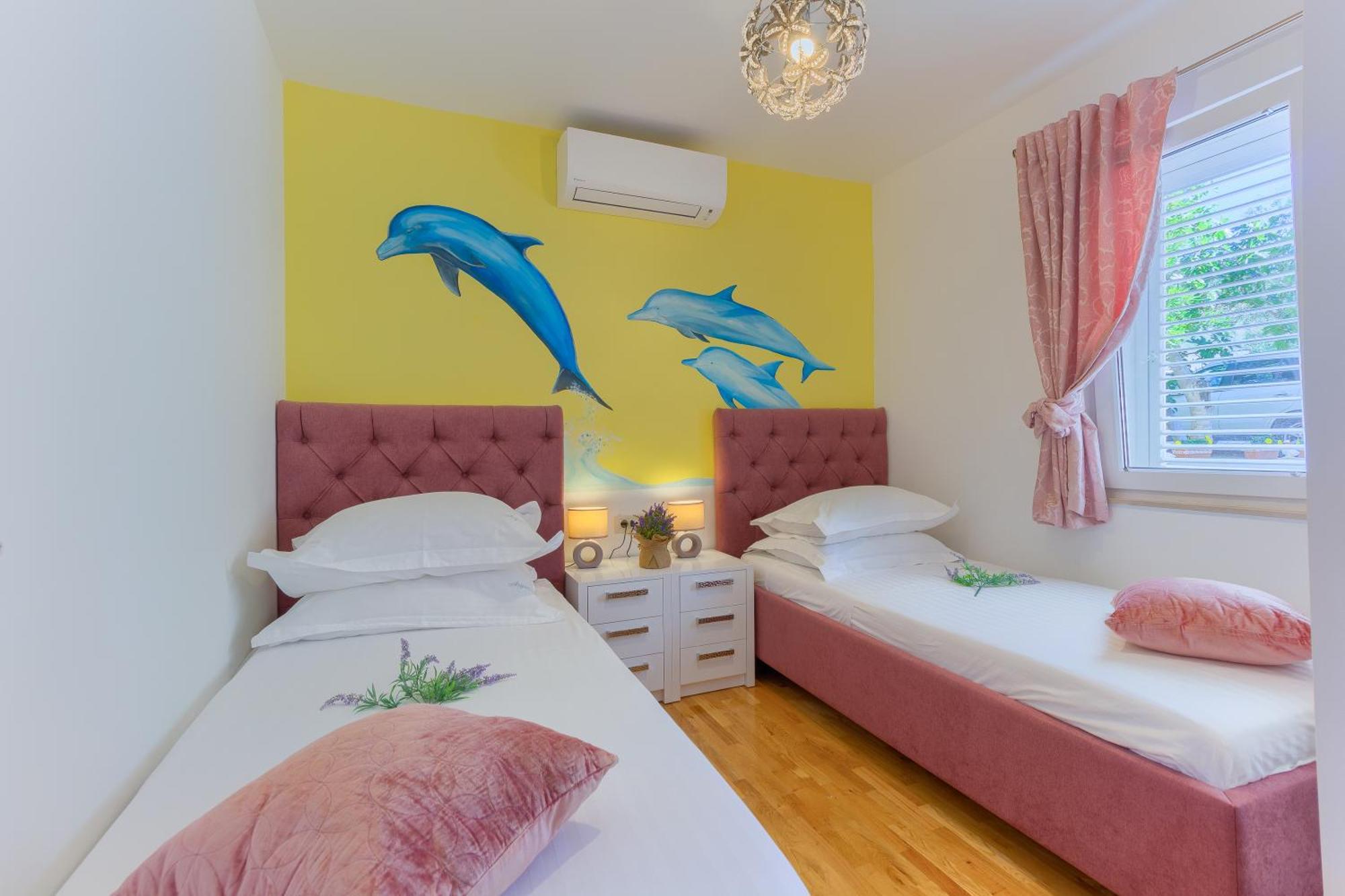 Villa Arijana -More สลาทิเน ภายนอก รูปภาพ