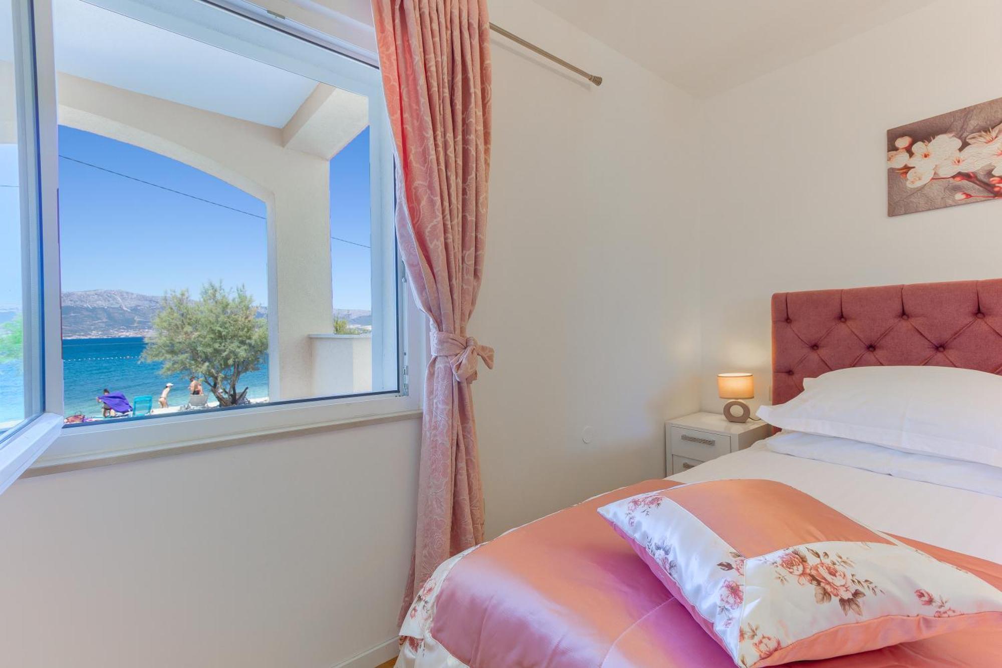 Villa Arijana -More สลาทิเน ภายนอก รูปภาพ